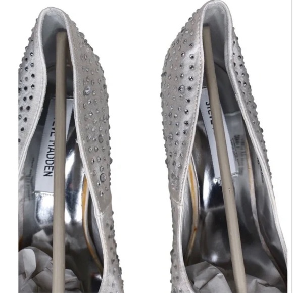 Steve Madden Silver Platform heels with rhinestones size 8 women NWOT - Picture 2 of 7